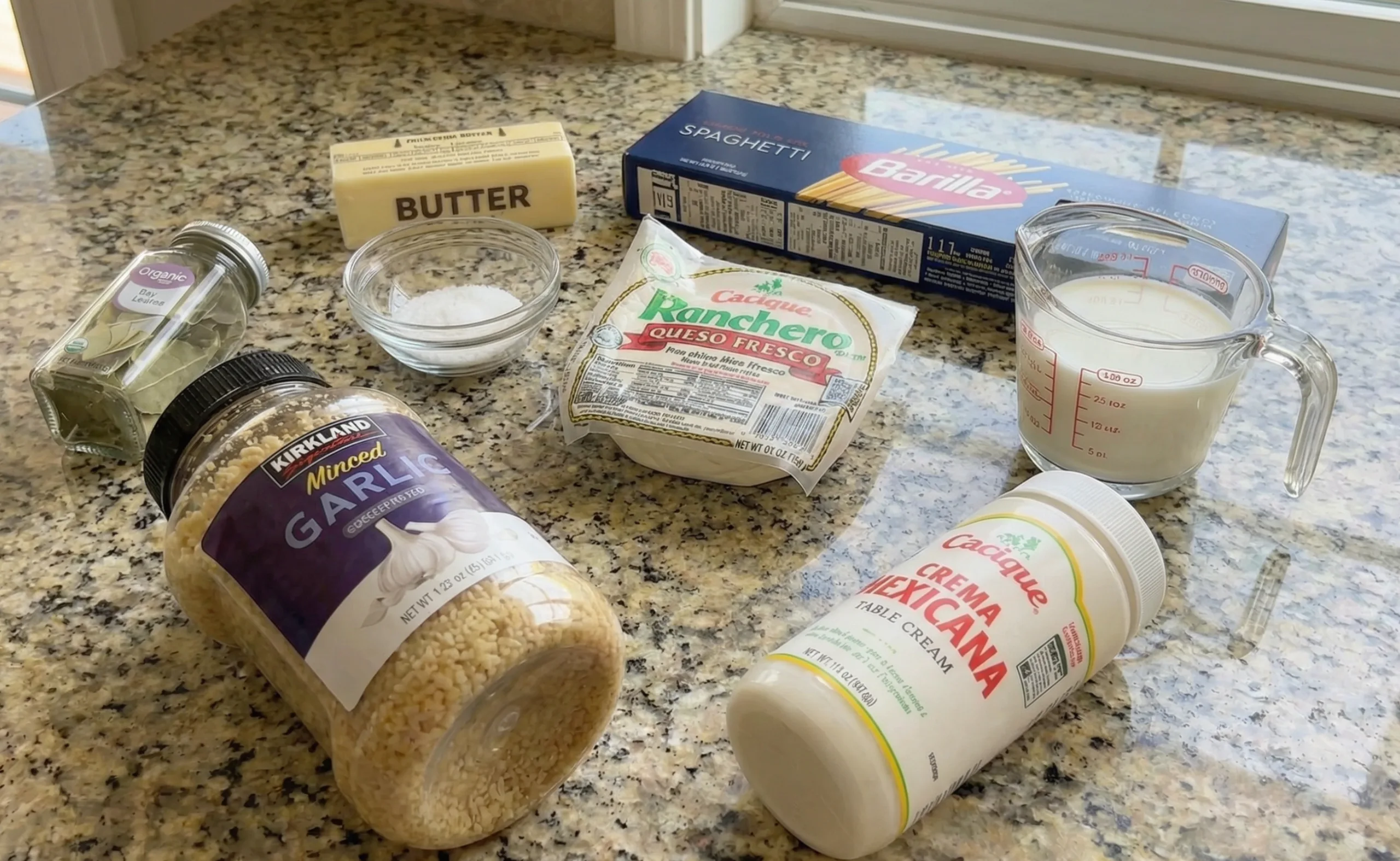 white spaghetti ingredients