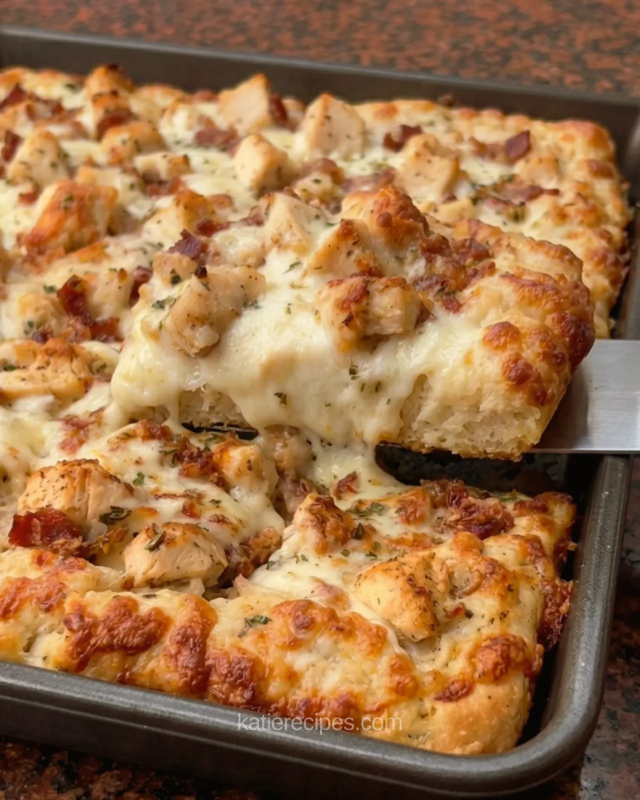sheet pan chicken alfredo pizza with mozzarella artcl