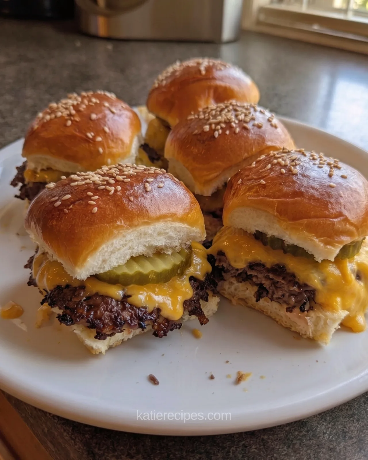 Hawaiian Roll Cheeseburger Sliders